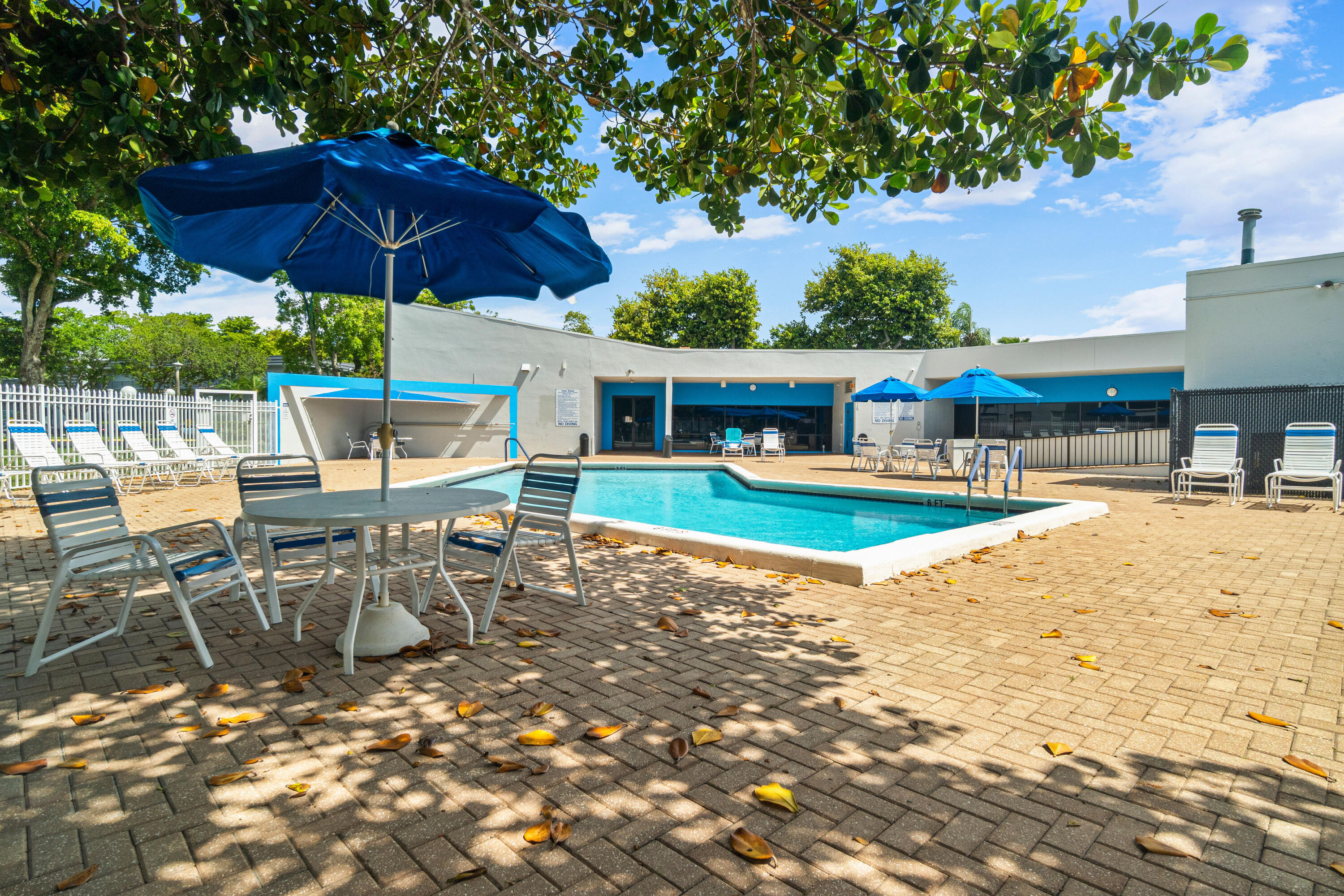 LIME BAY CONDOMINIUM 8 - Residential
