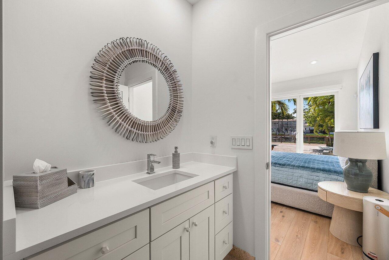 ADMIRALS COVE - Residential