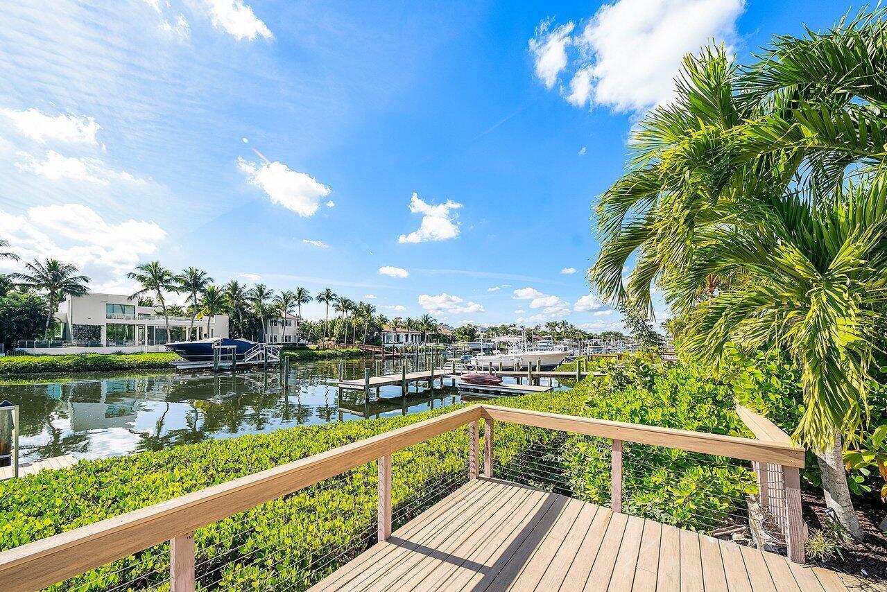 ADMIRALS COVE - Residential
