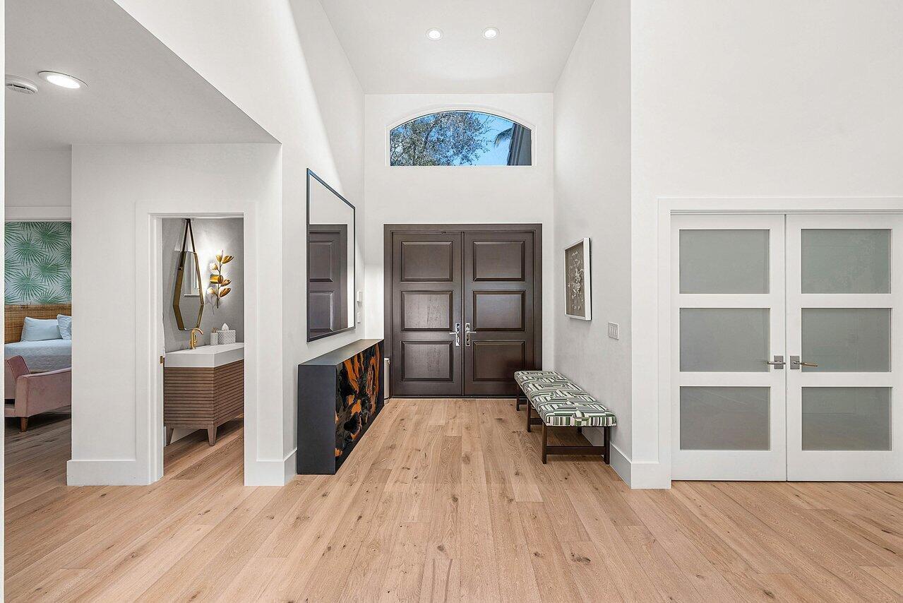 ADMIRALS COVE - Residential