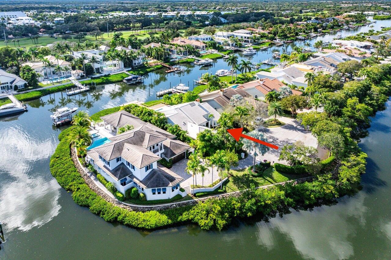 ADMIRALS COVE - Residential
