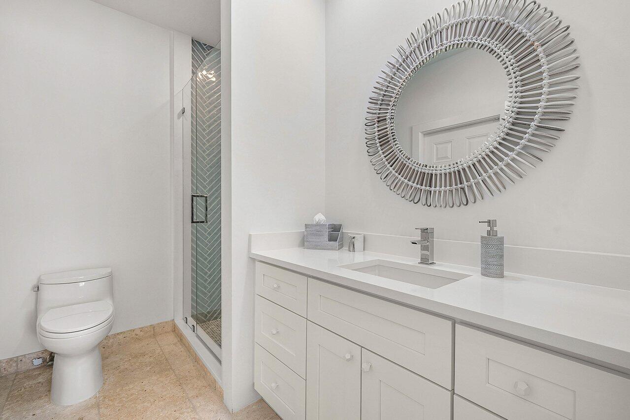 ADMIRALS COVE - Residential