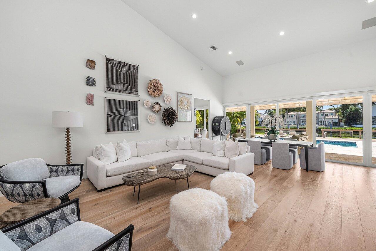 ADMIRALS COVE - Residential