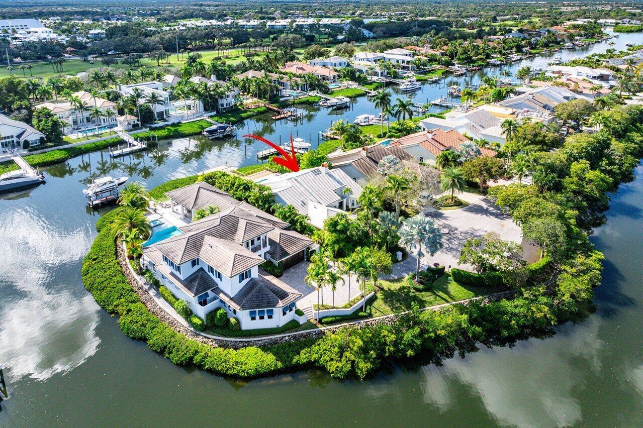 ADMIRALS COVE - Residential