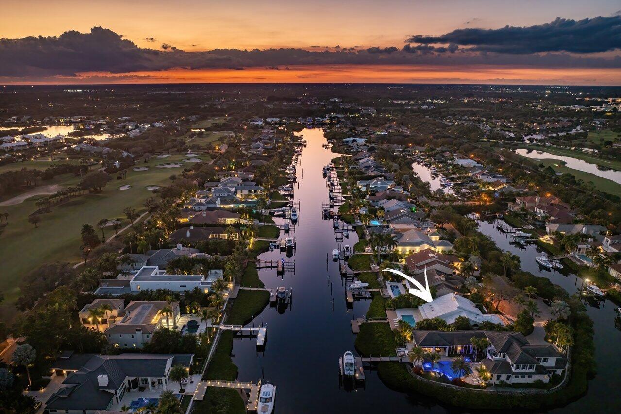 ADMIRALS COVE - Residential