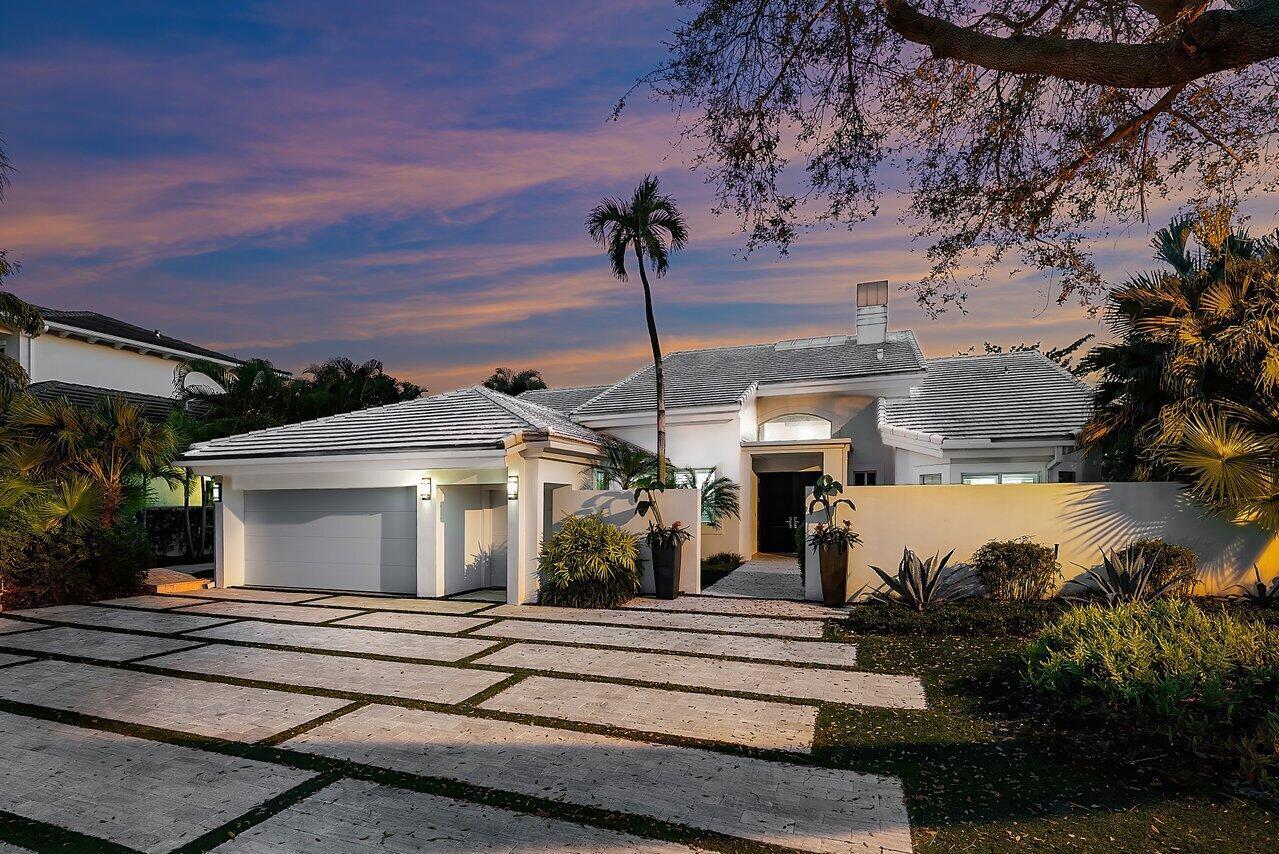 ADMIRALS COVE - Residential