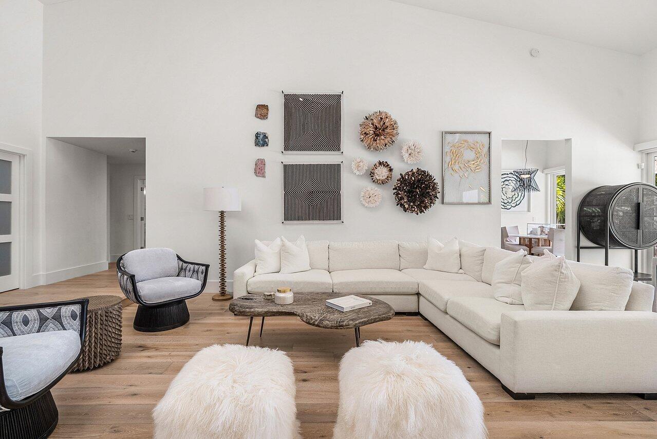 ADMIRALS COVE - Residential
