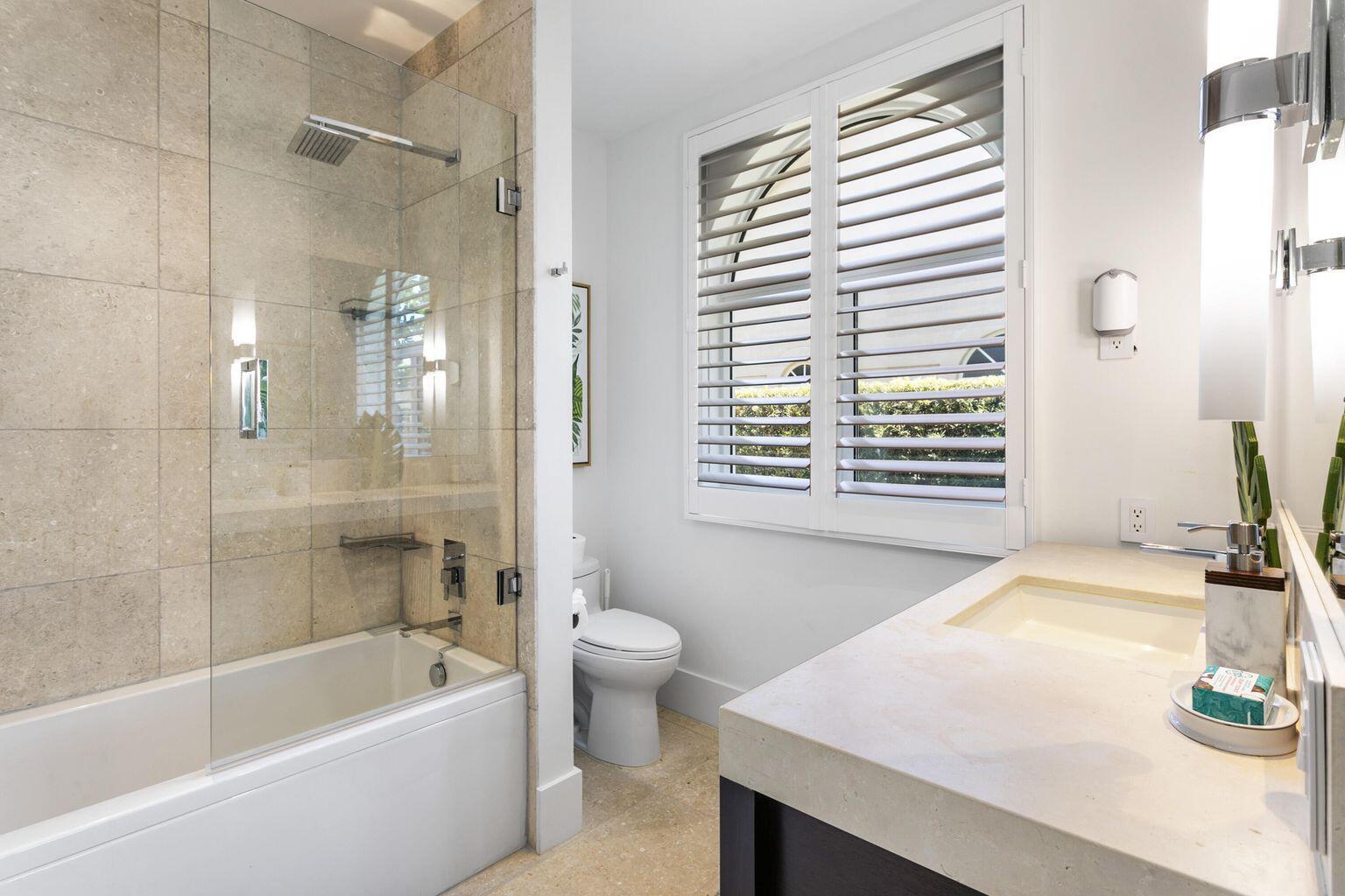 ADMIRALS COVE - Residential