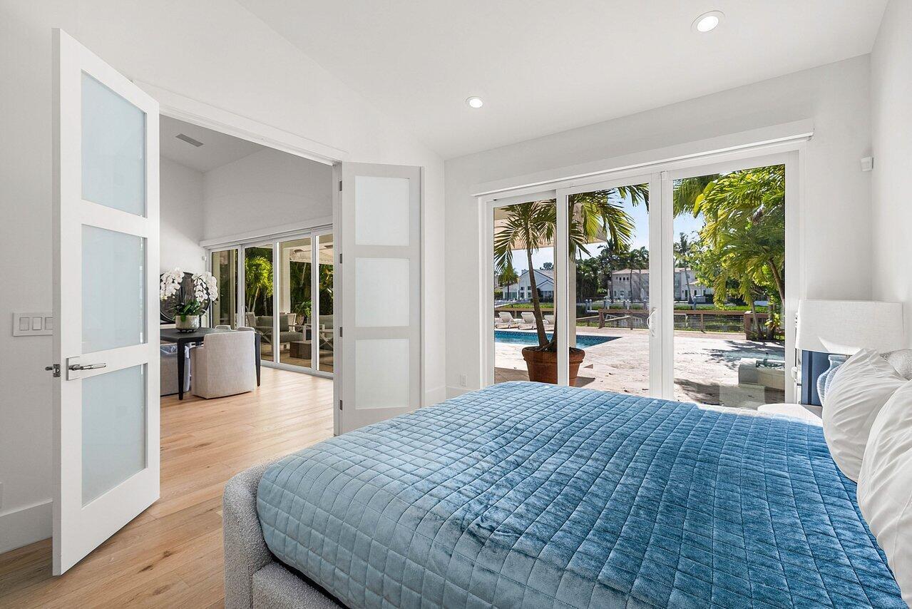 ADMIRALS COVE - Residential