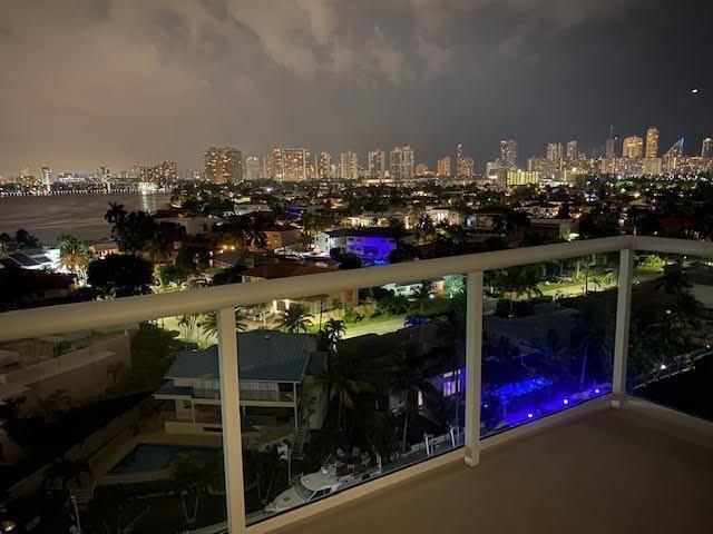 STRATFORD HOUSE CONDO - Residential