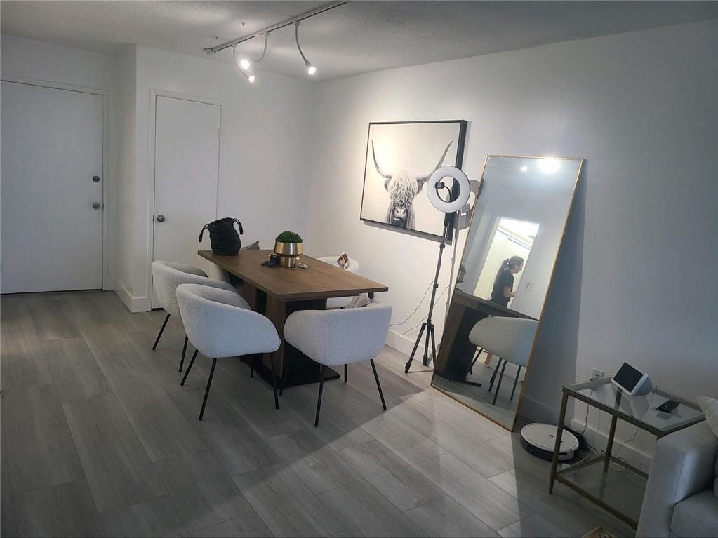STRATFORD HOUSE CONDO - Residential