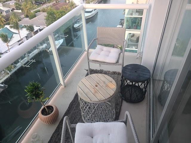STRATFORD HOUSE CONDO - Residential