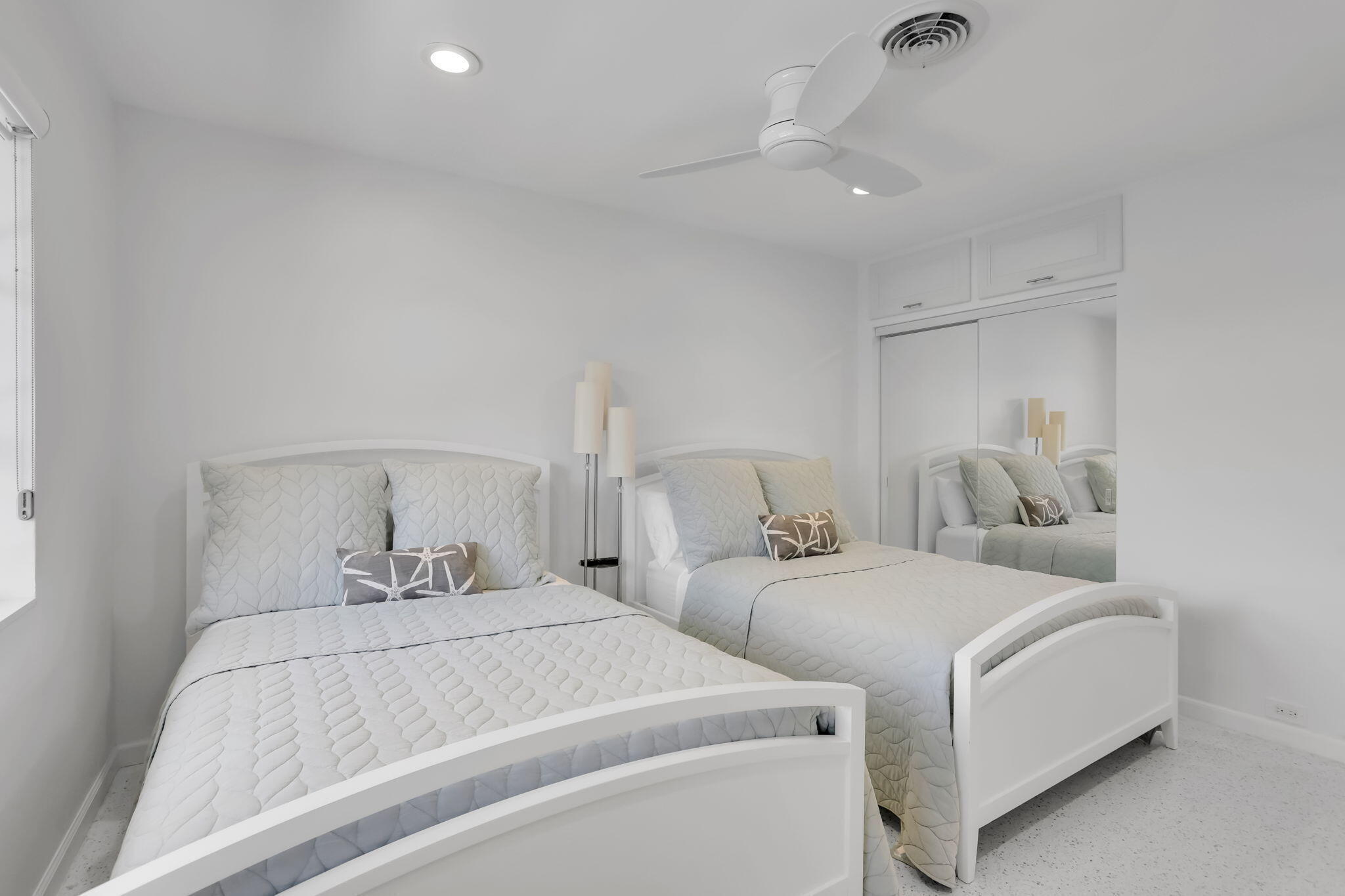 REIDS JOHN B VILLAGE - Residential Lease