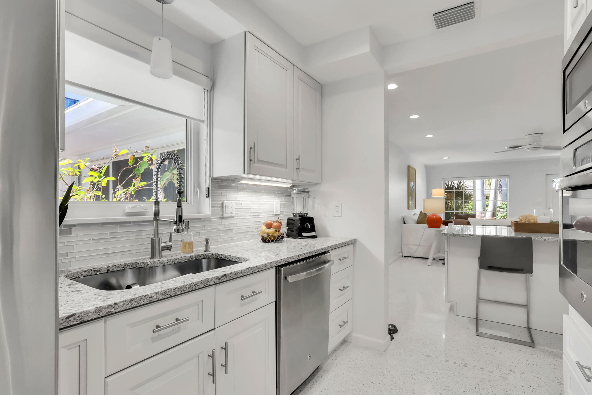 REIDS JOHN B VILLAGE - Residential Lease
