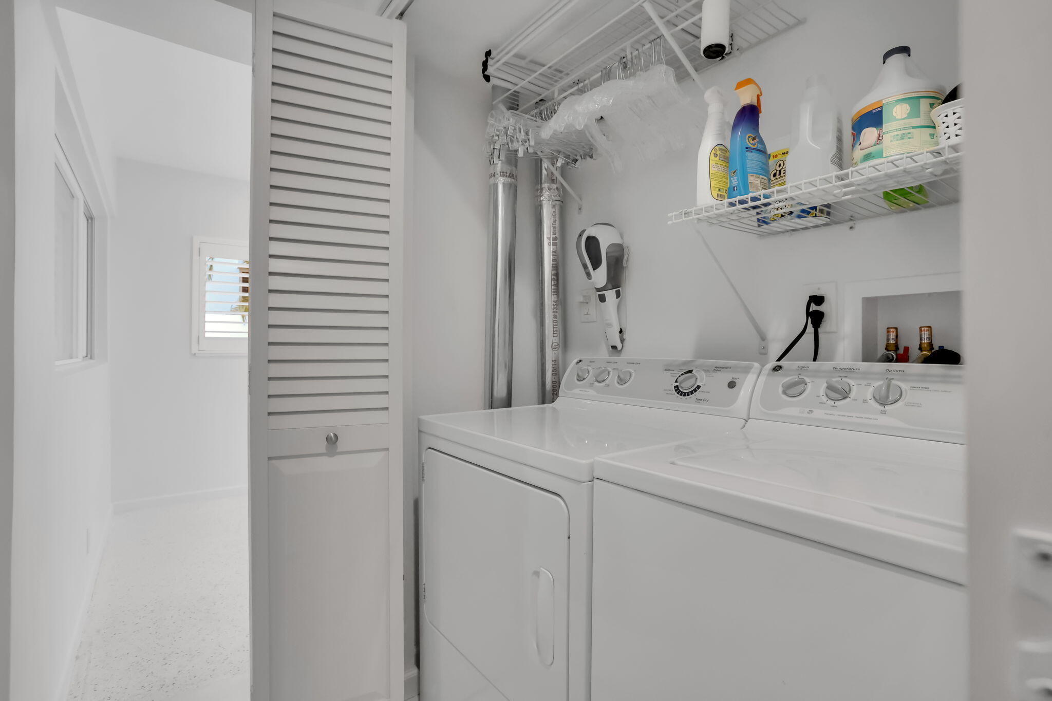 REIDS JOHN B VILLAGE - Residential Lease