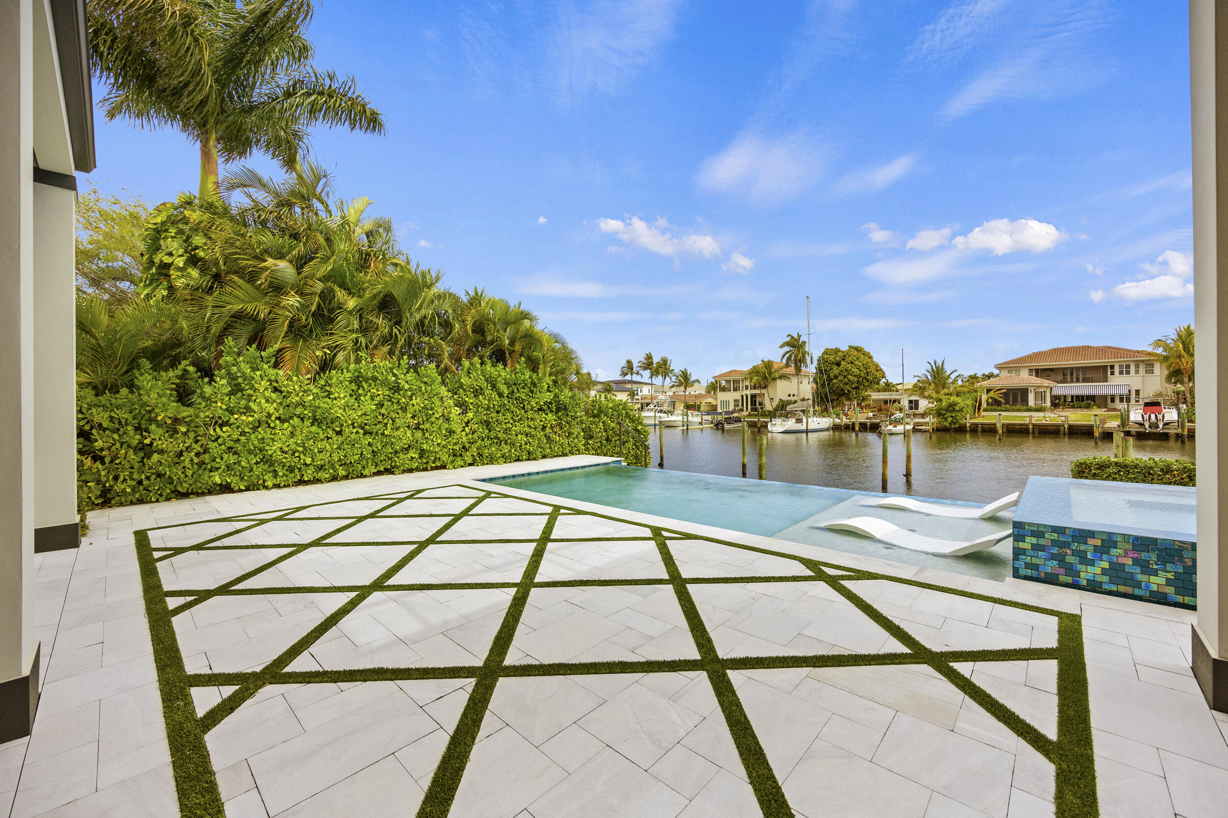 NORTH PALM BEACH VILLAGE OF 6 - Residential