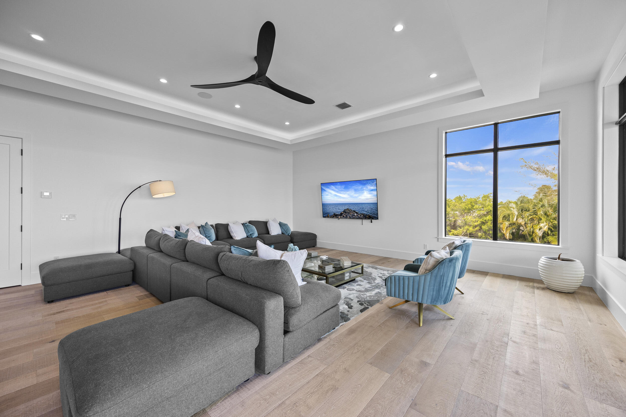 NORTH PALM BEACH VILLAGE OF 6 - Residential