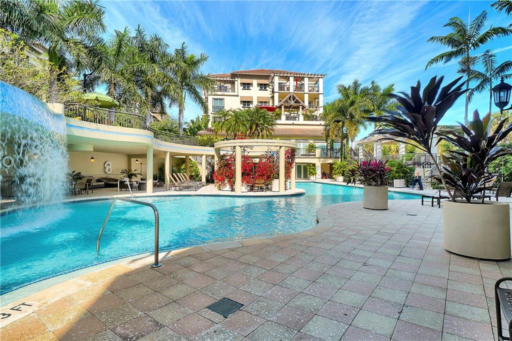 WILTON STATION RES CONDO - Residential
