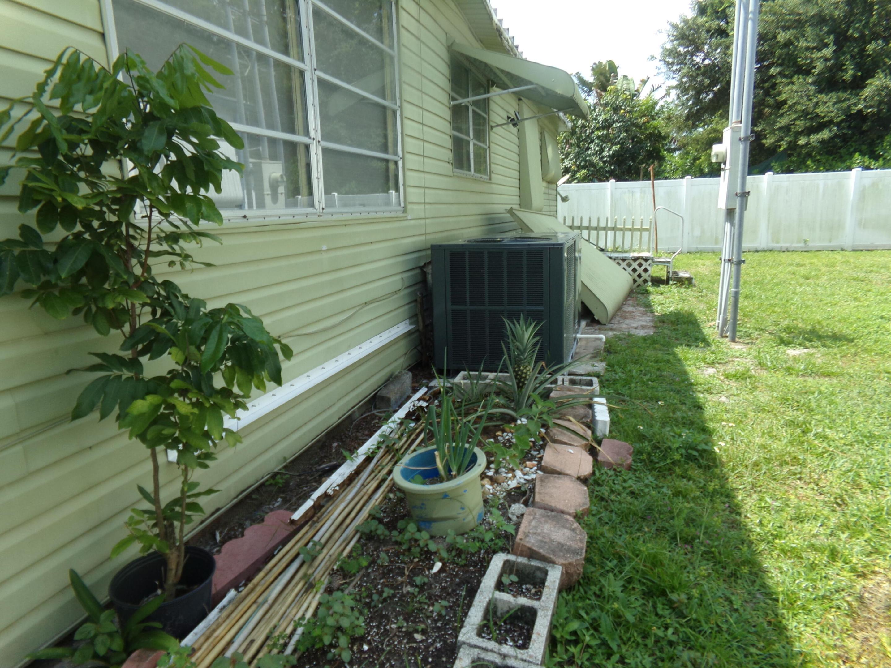 PARRY TRAILER VILLAGE - Residential