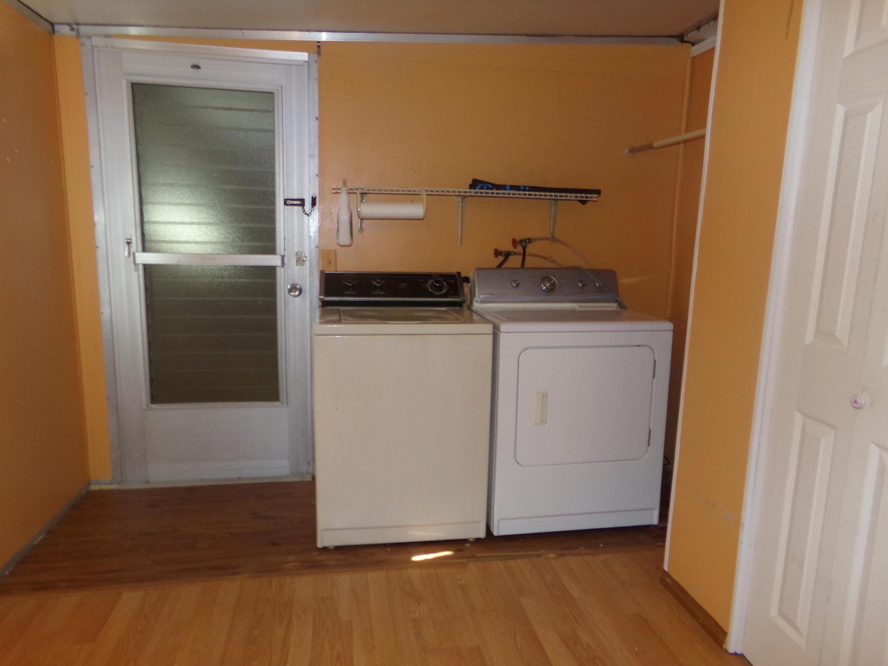 PARRY TRAILER VILLAGE - Residential