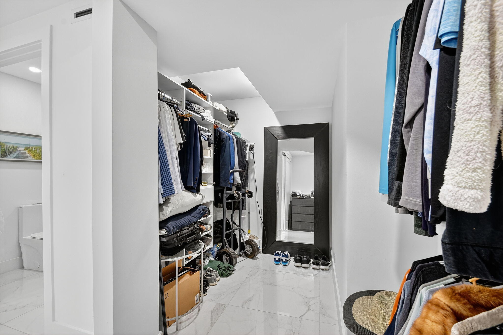 LAKE HARBOUR TOWERS CONDO - Residential
