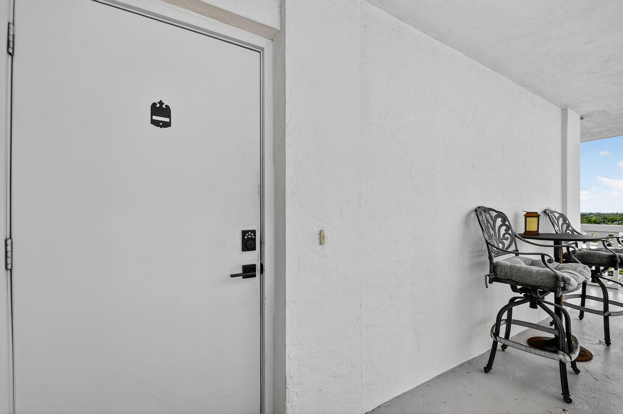 LAKE HARBOUR TOWERS CONDO - Residential