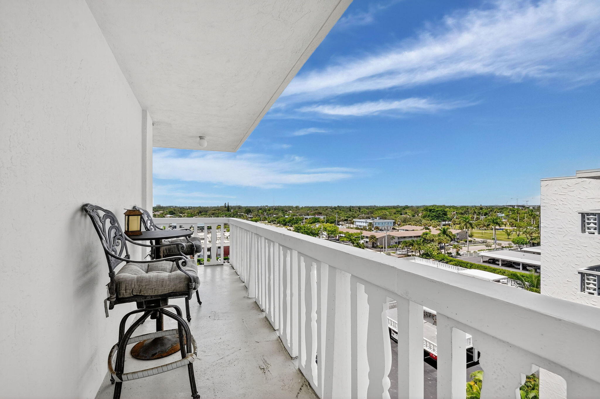 LAKE HARBOUR TOWERS CONDO - Residential