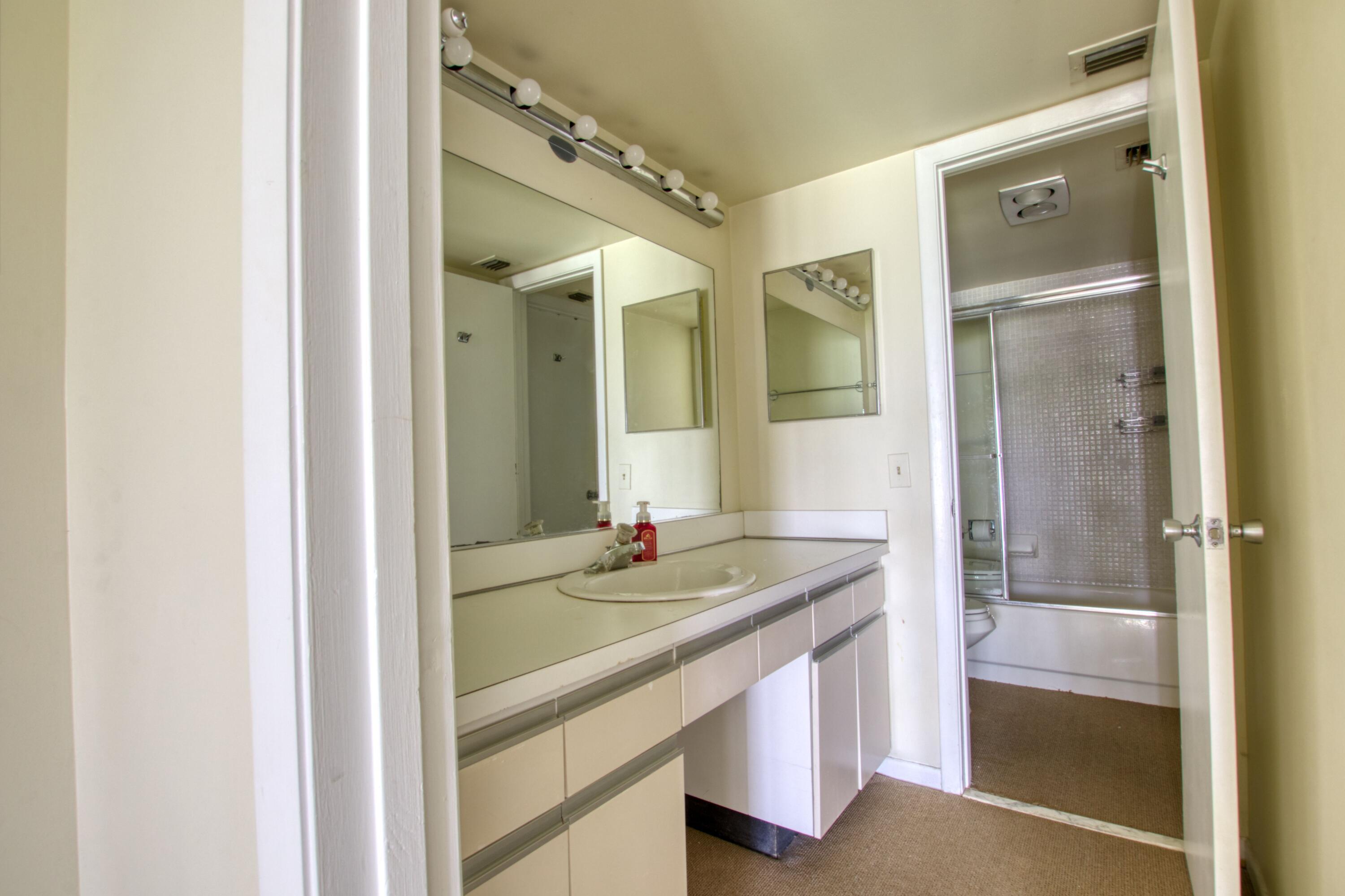 FOUNTAINS OF PALM BEACH CONDO 9 - Residential Lease