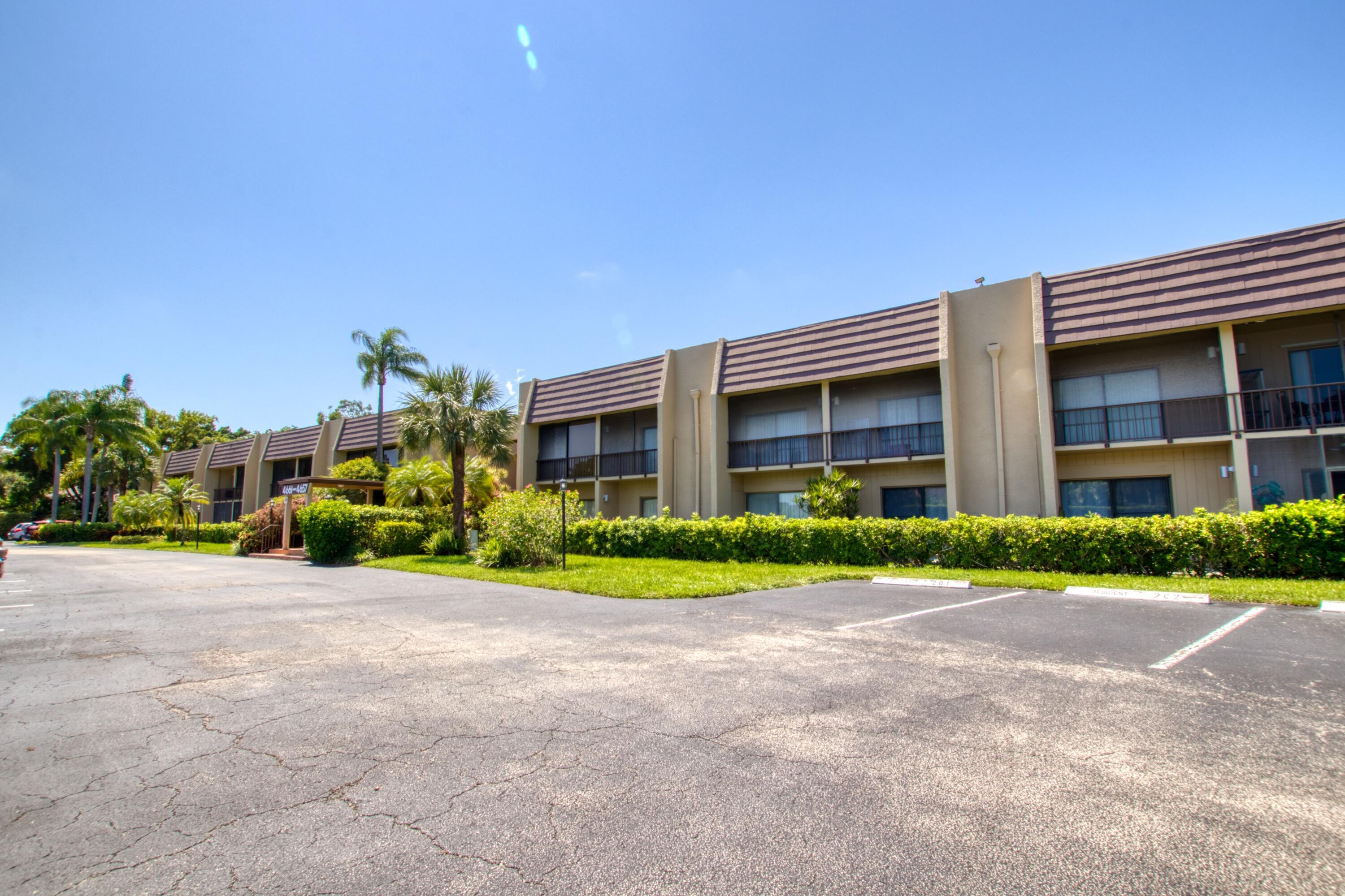 Gated community.  All ages welcome! Spacious 1 Bedroom Condo, the size of many 2 Bedroom units. Features a large Master Bedroom & Walk-in closet. Full size washer/dryer/kitchen. Cable, Internet, Water, Security and Community Pool all included! 20 min to Downtown Lake Worth Beach. A few minutes to the Turnpike and 10 minutes to I95. @15 Min to Wellington, PBI Airport, or WPB Cityplace
