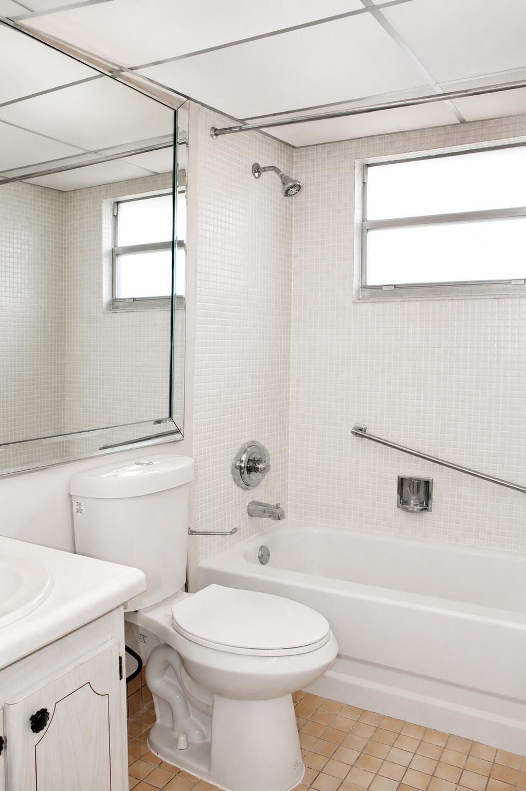 KINGS POINT BRITTANY CONDOS - Residential Lease