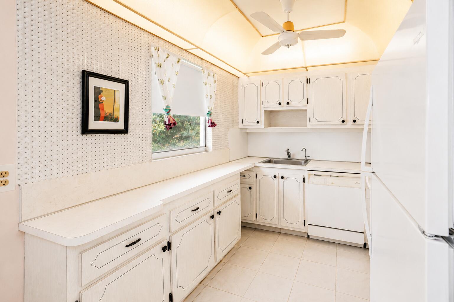 KINGS POINT BRITTANY CONDOS - Residential Lease