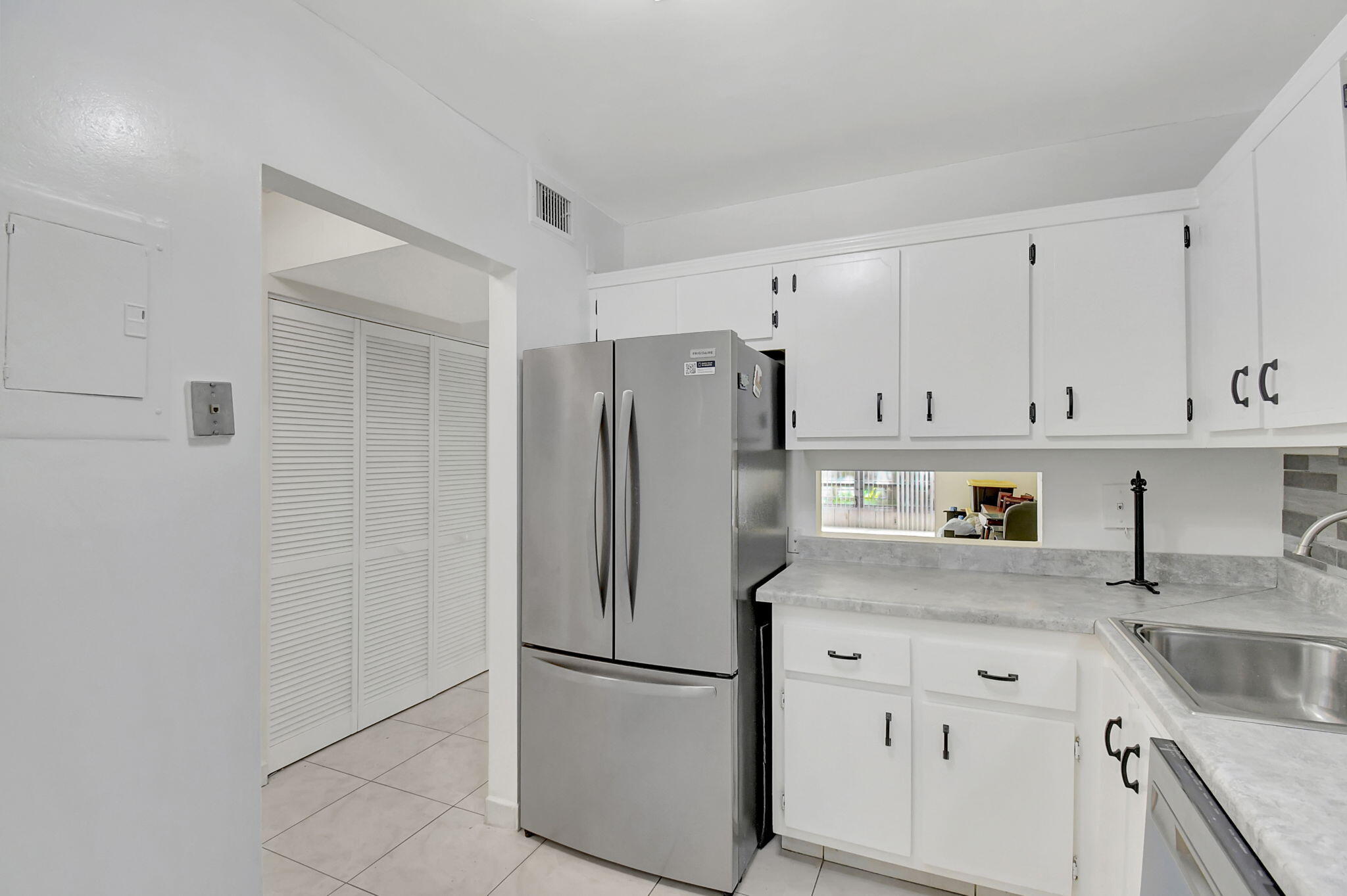 Lauderdale Oaks - Residential