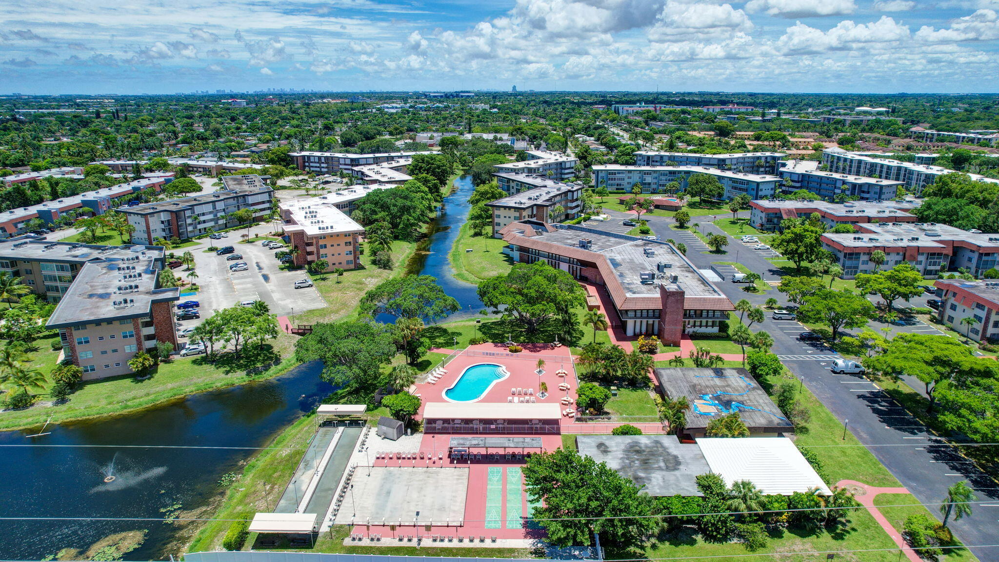 Lauderdale Oaks - Residential