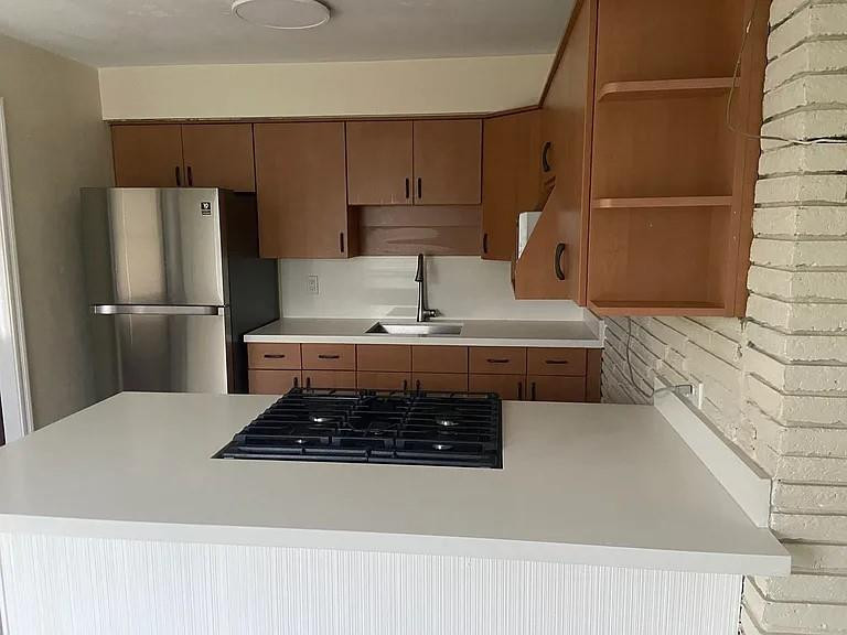 BREEZY MANOR AMENDED - Residential