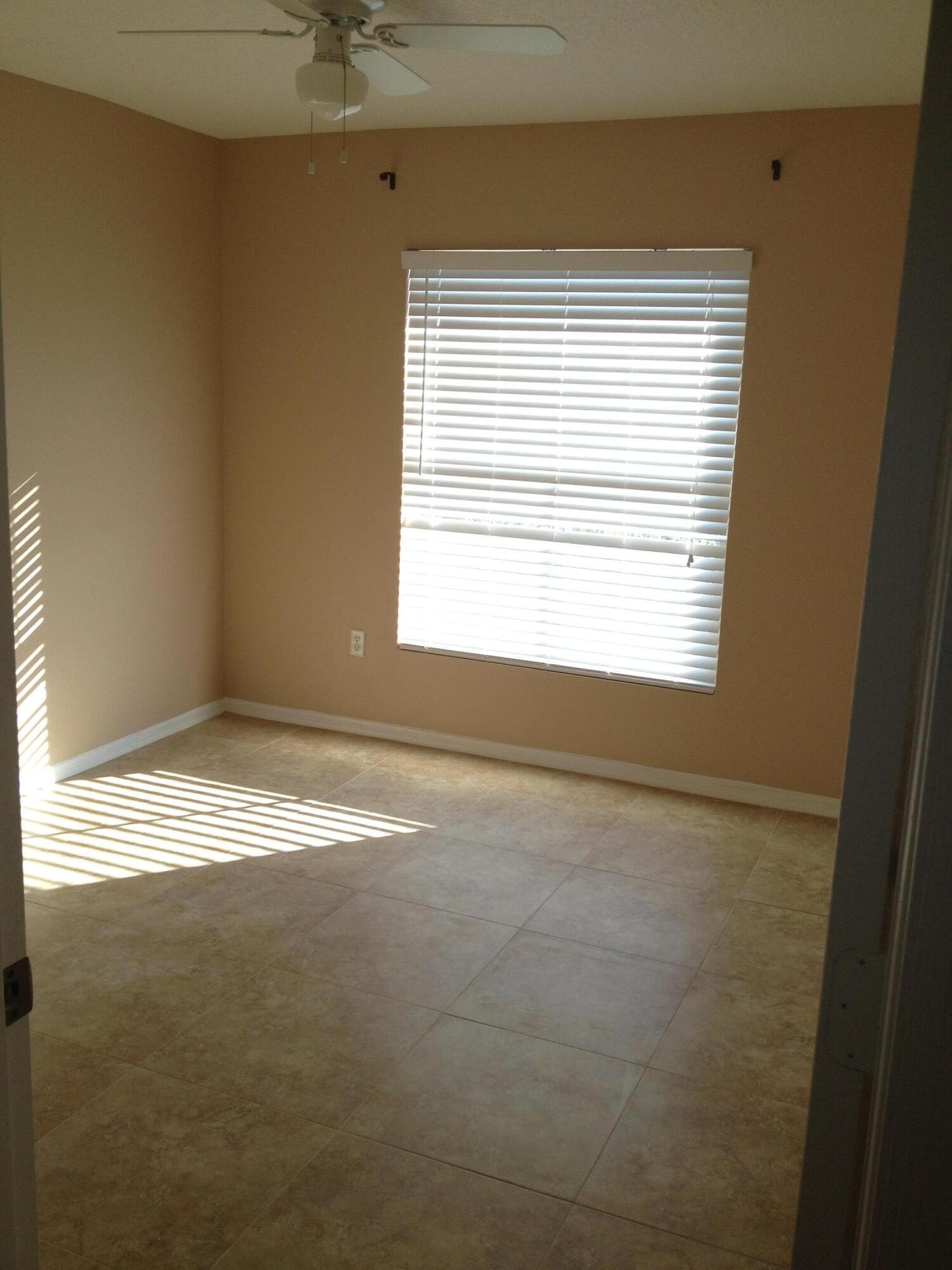 SEMINOLE PALMS - Residential