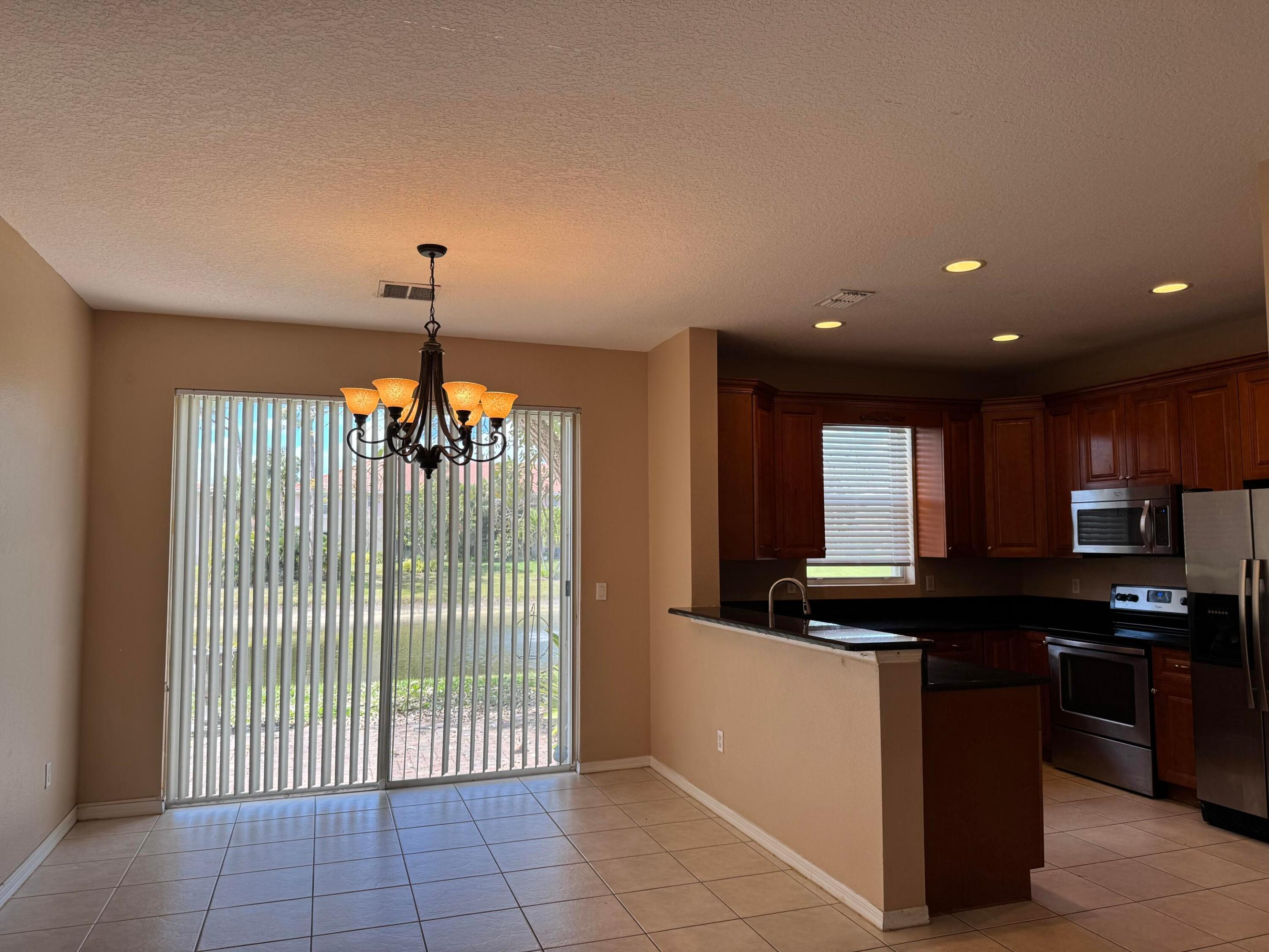 SEMINOLE PALMS - Residential