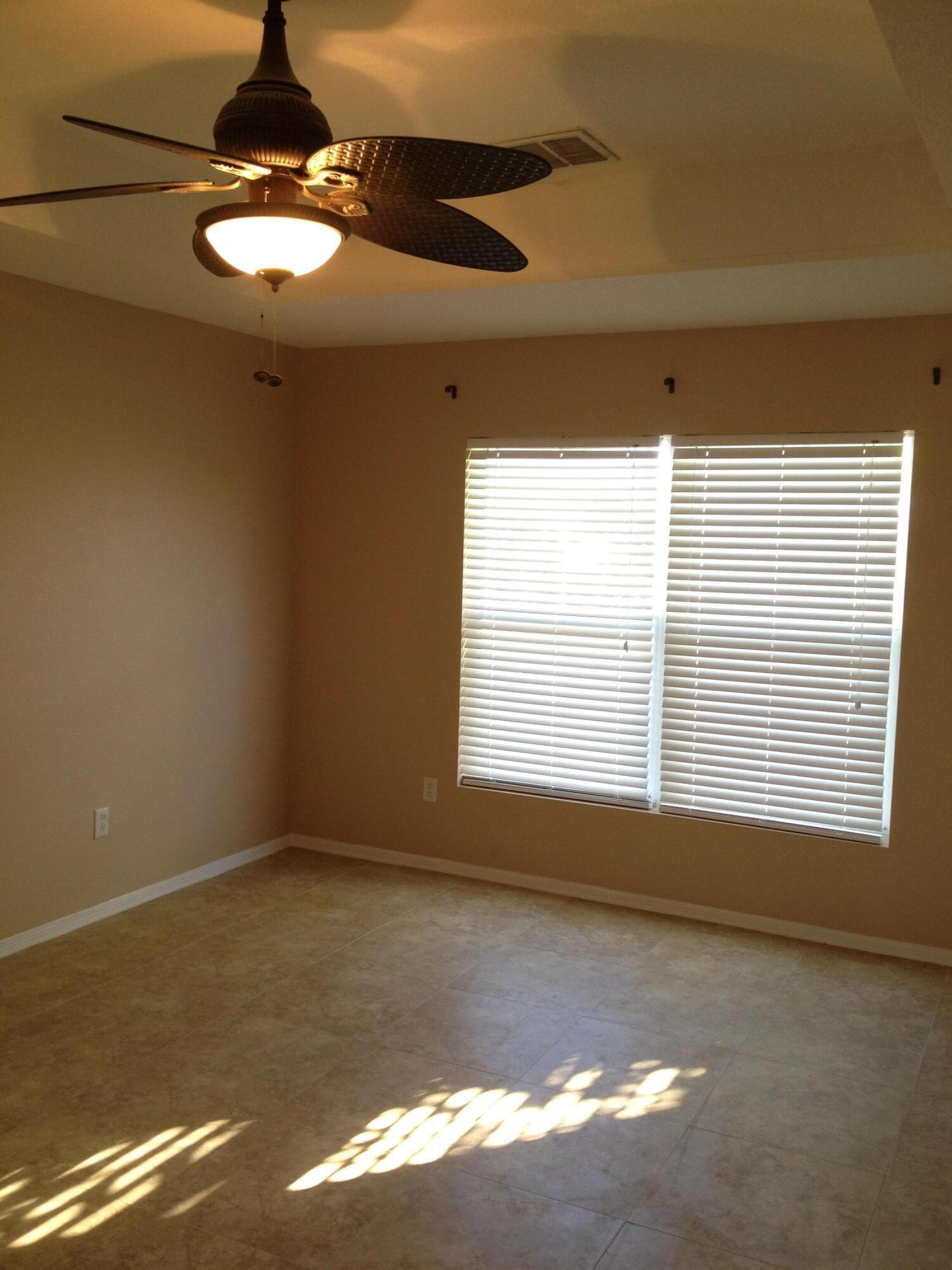 SEMINOLE PALMS - Residential