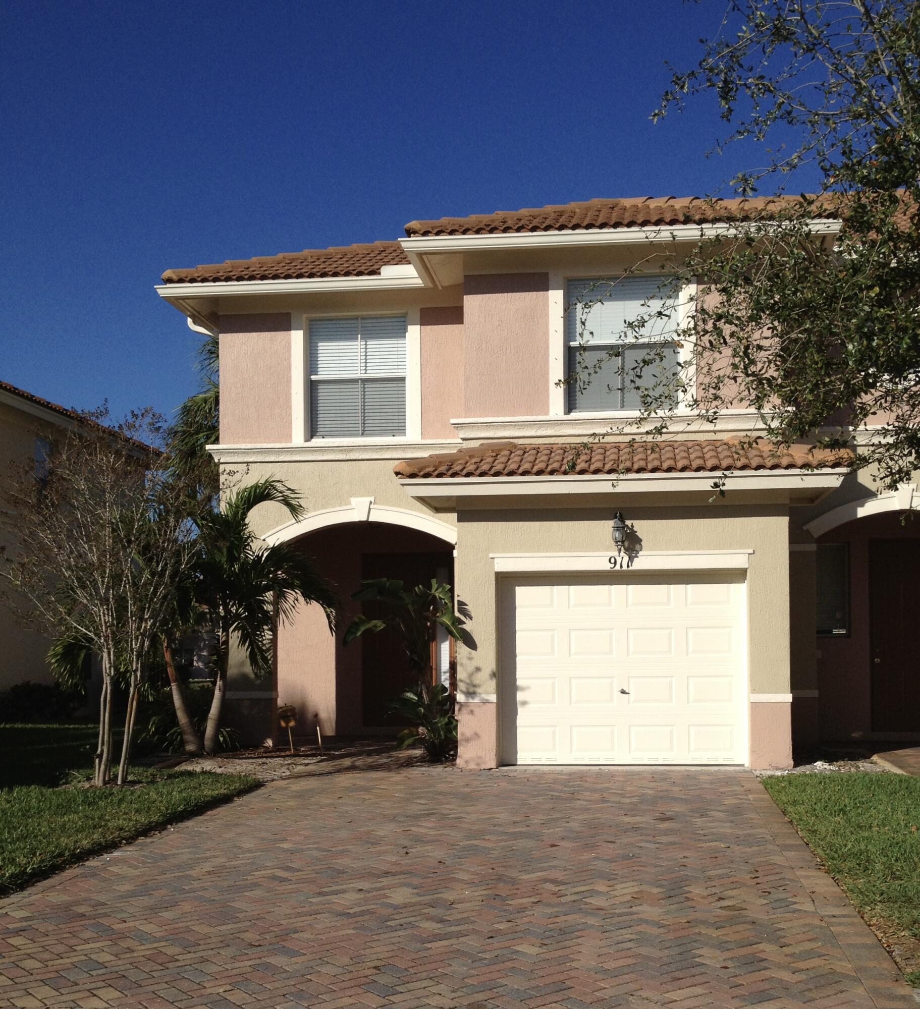 SEMINOLE PALMS - Residential