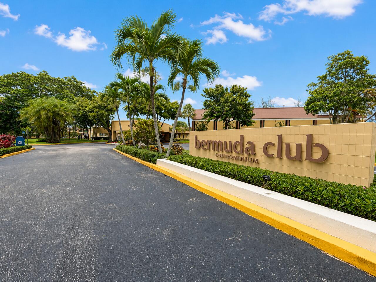 BERMUDA CLUB SIX CONDO - Residential