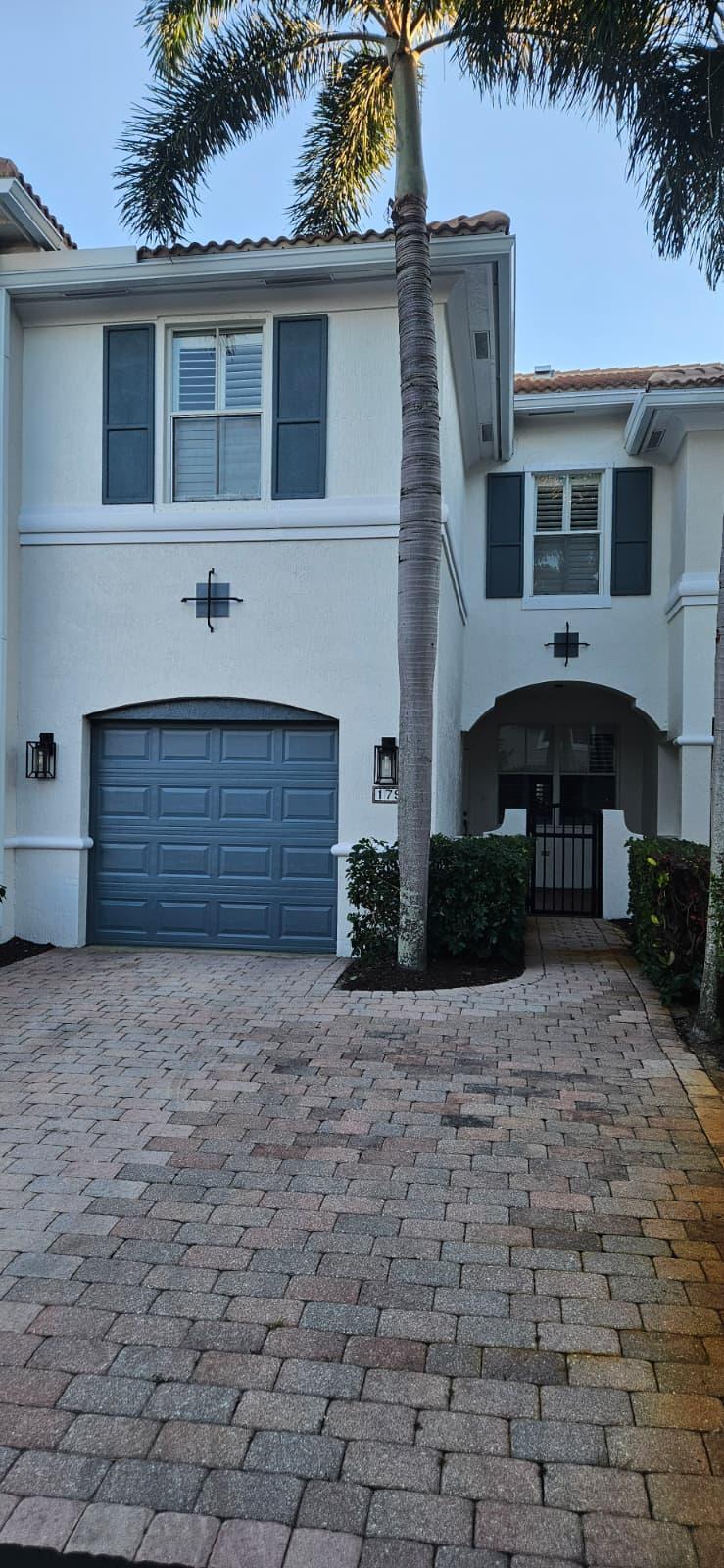 LAS BRISAS - Residential