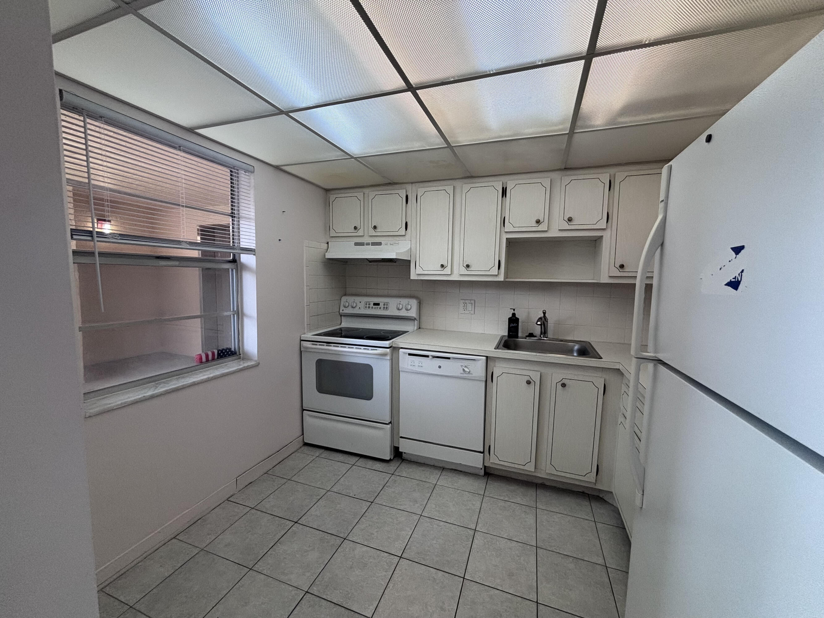 ORIOLE GOLF & TENNIS CLUB CONDO - Residential