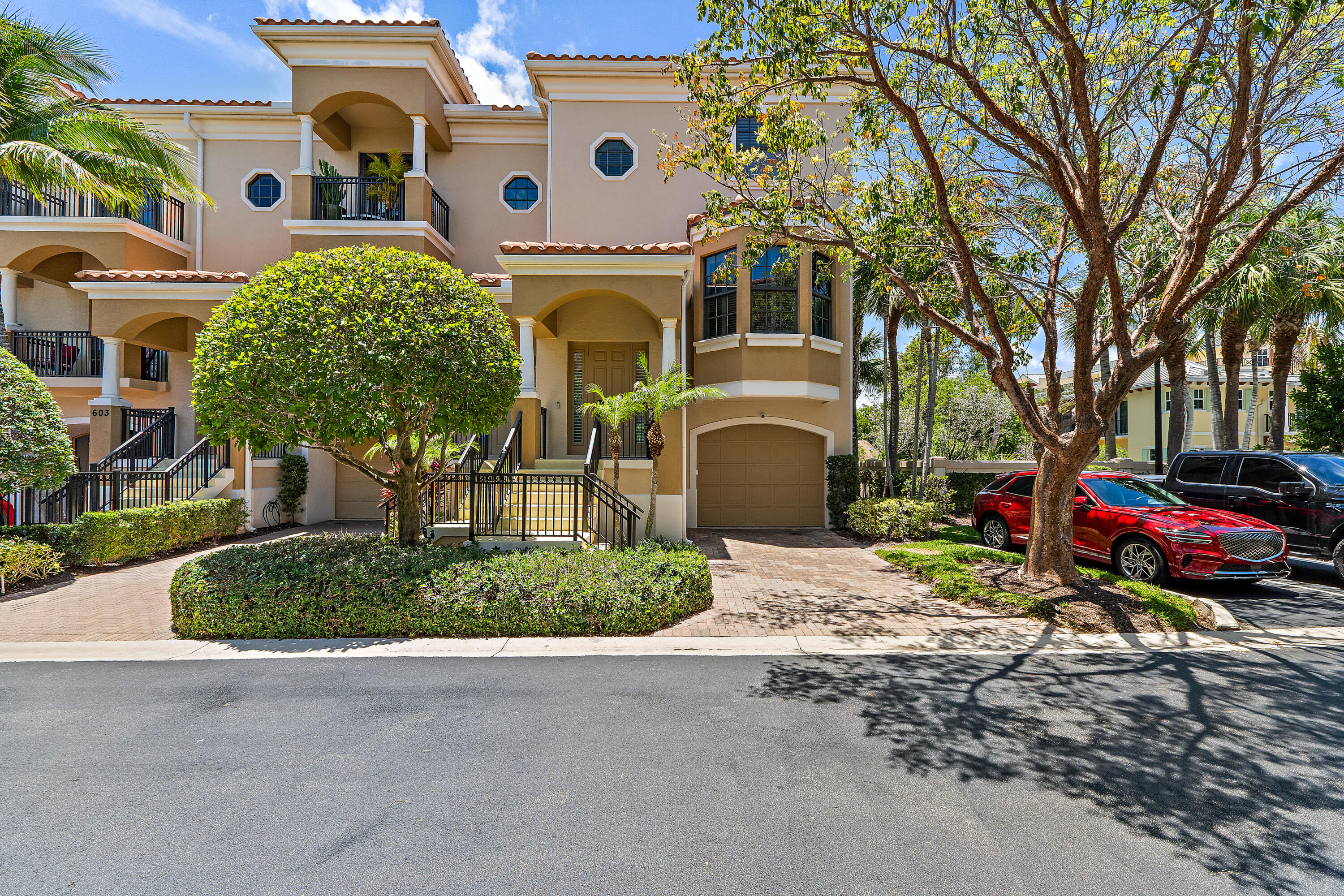 CASA DEL SOL OF TEQUESTA - Residential