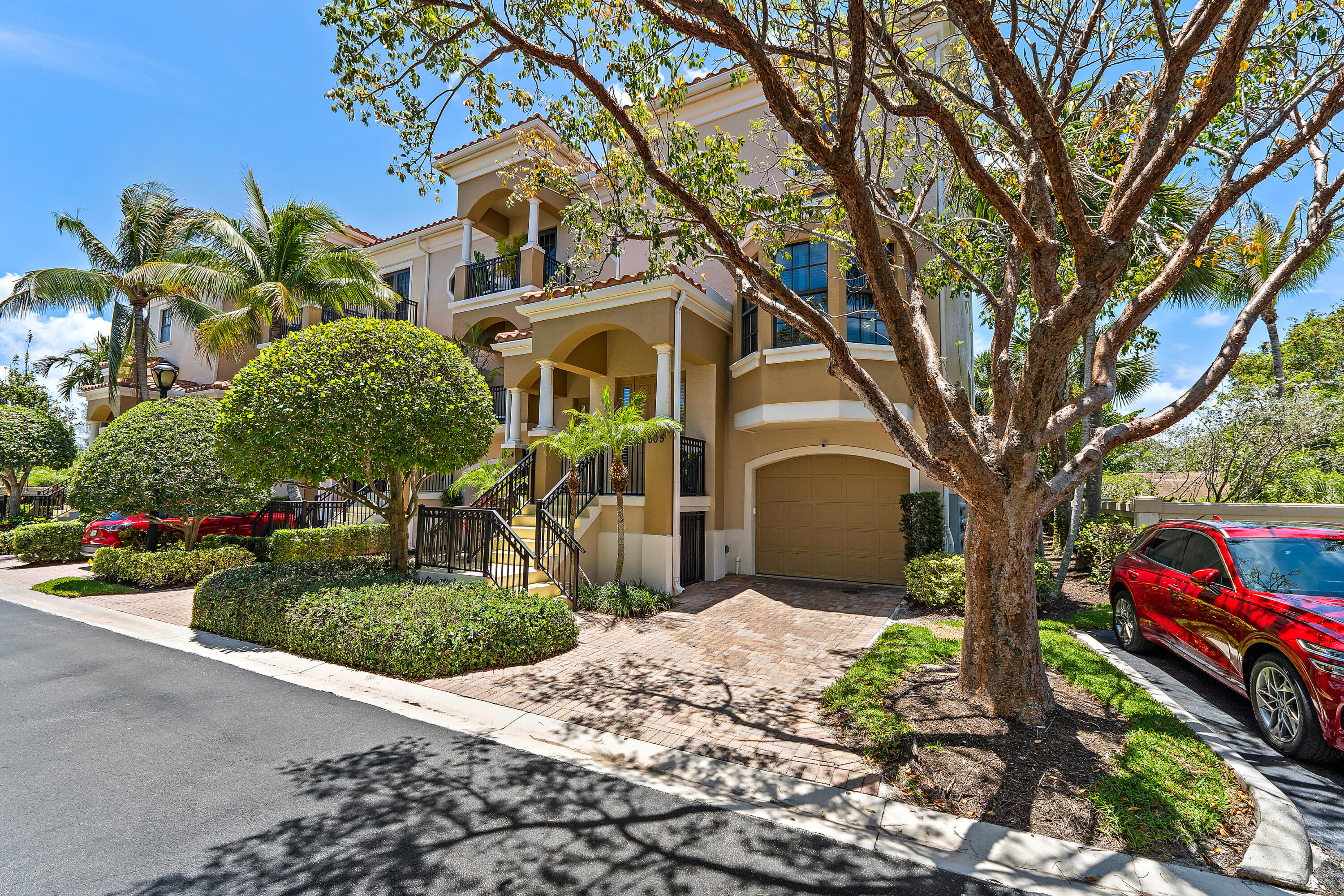 CASA DEL SOL OF TEQUESTA - Residential