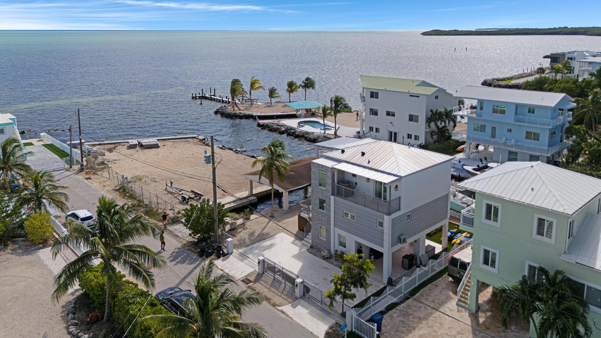 RAES CUDA CANAL SUBD - Residential