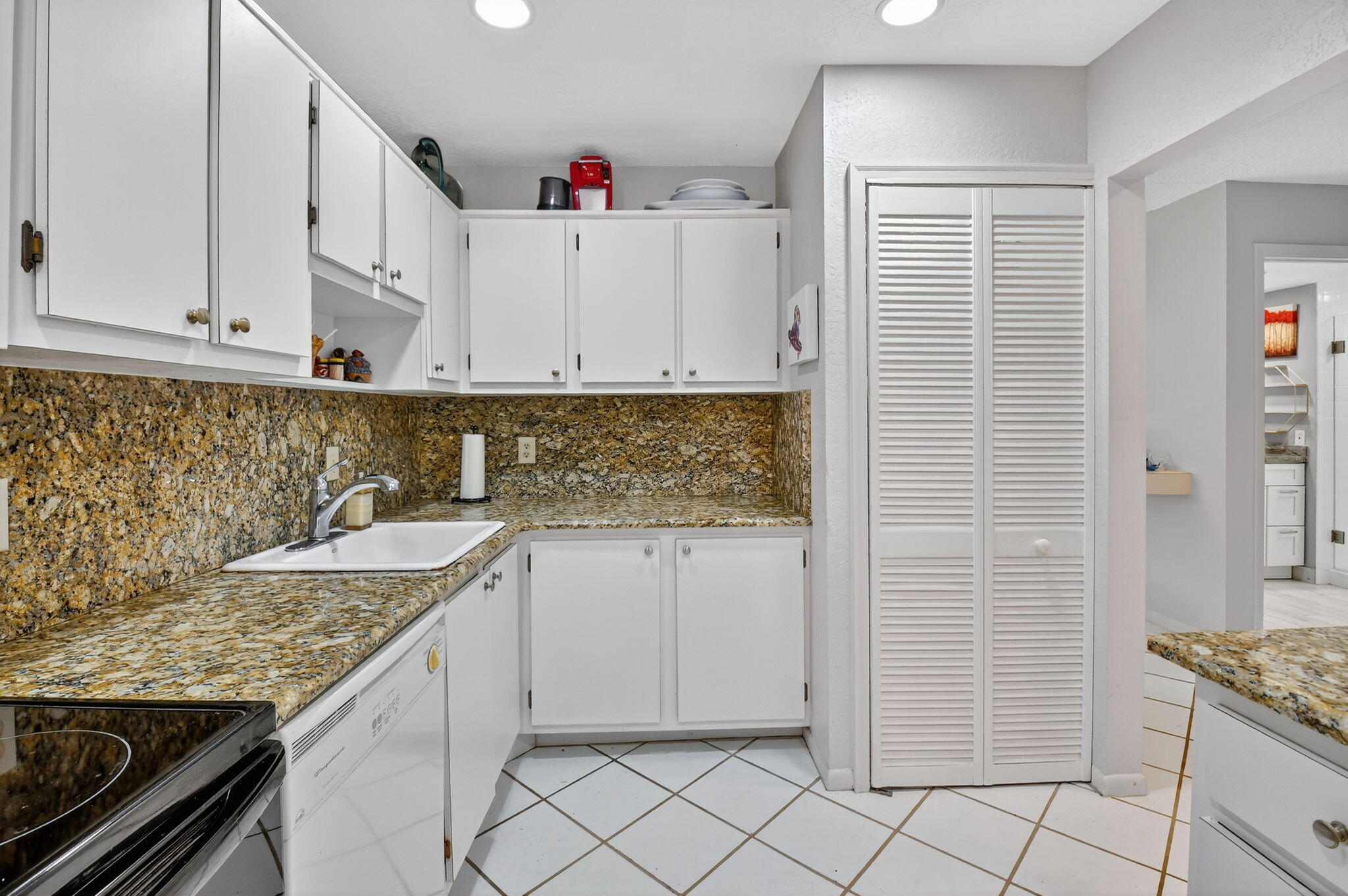 SOUTHPORT AT HUNTERS RUN CONDO - Residential
