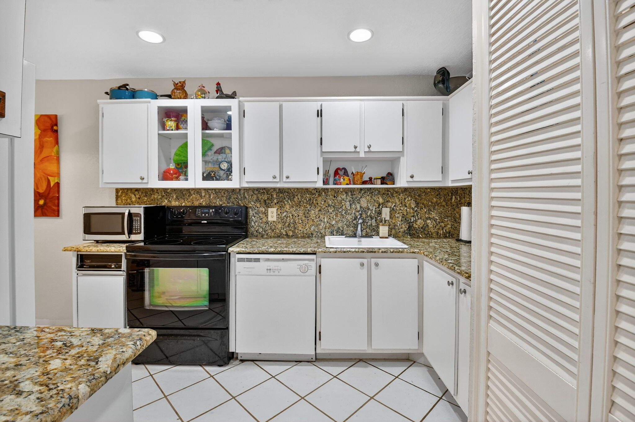 SOUTHPORT AT HUNTERS RUN CONDO - Residential