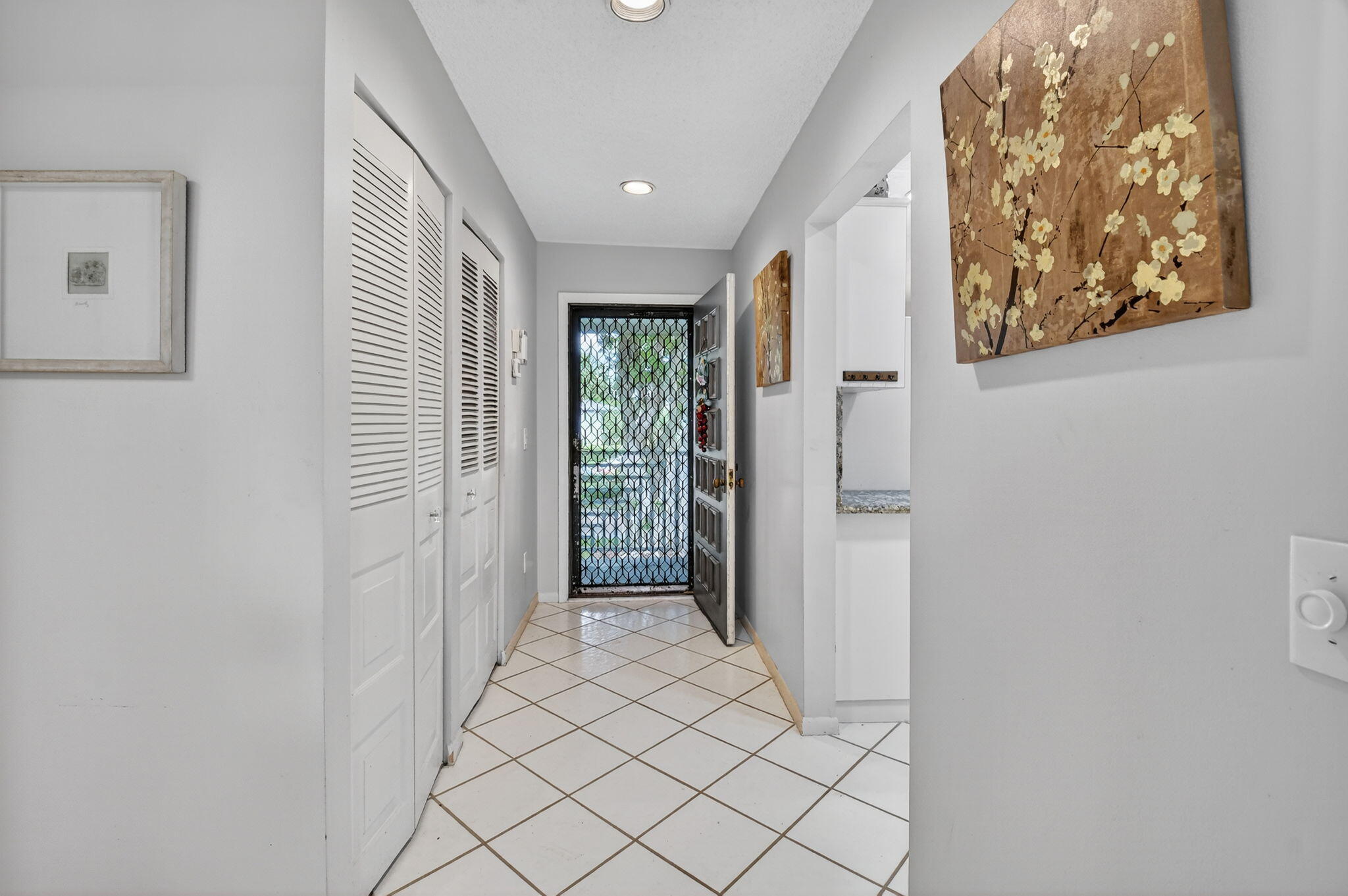 SOUTHPORT AT HUNTERS RUN CONDO - Residential