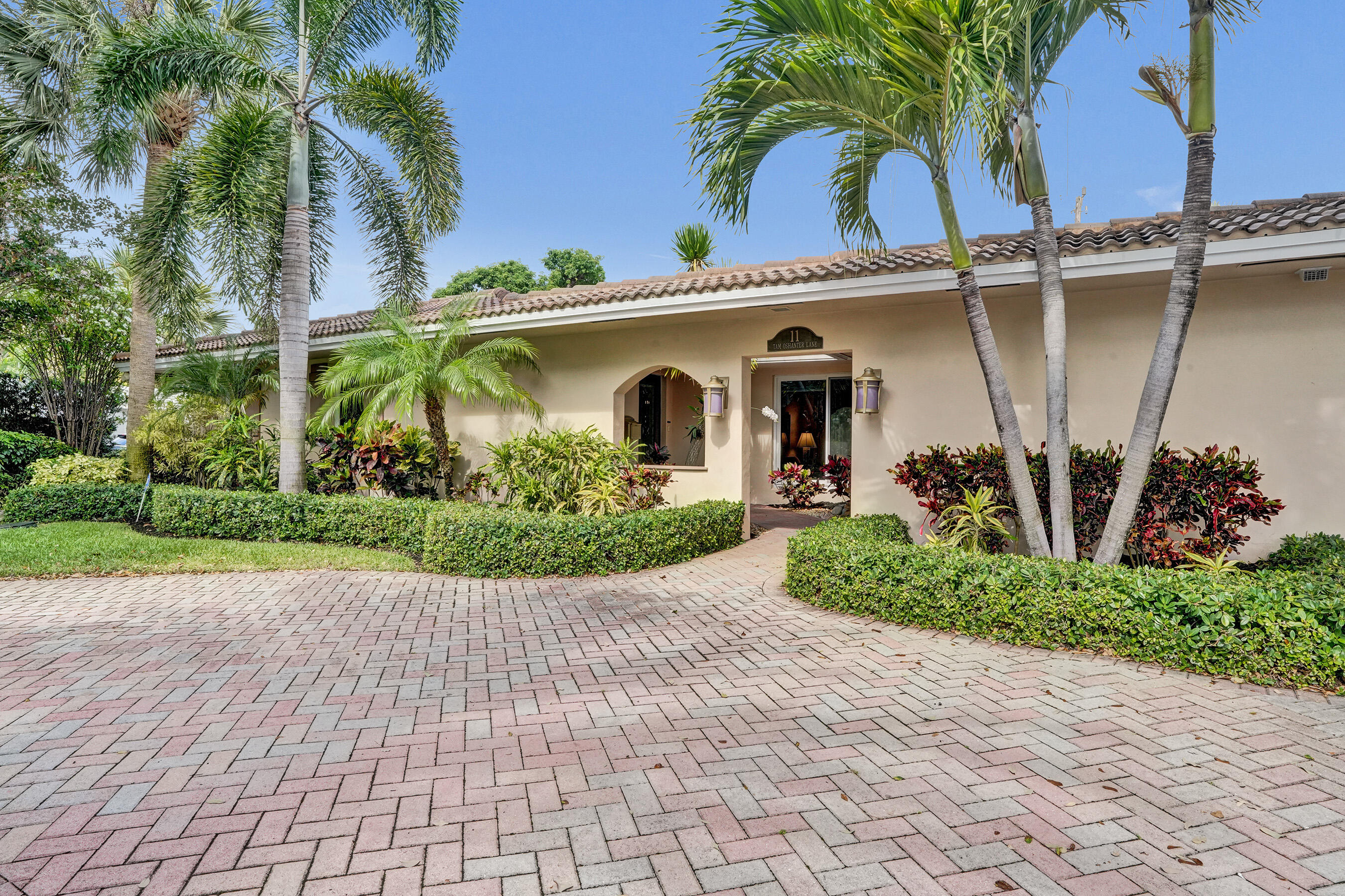 Coral Ridge Country Club Estates - Residential