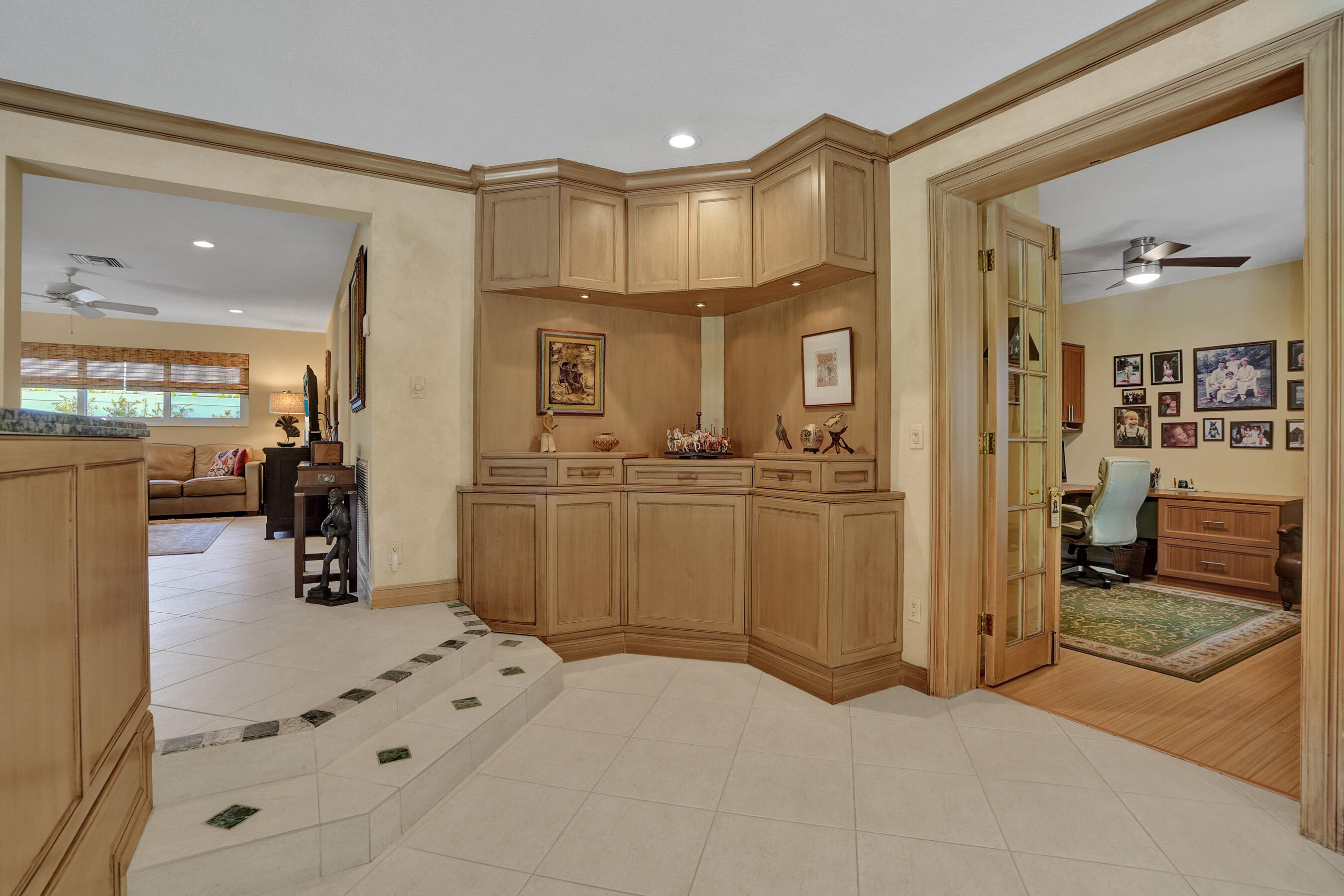 Coral Ridge Country Club Estates - Residential