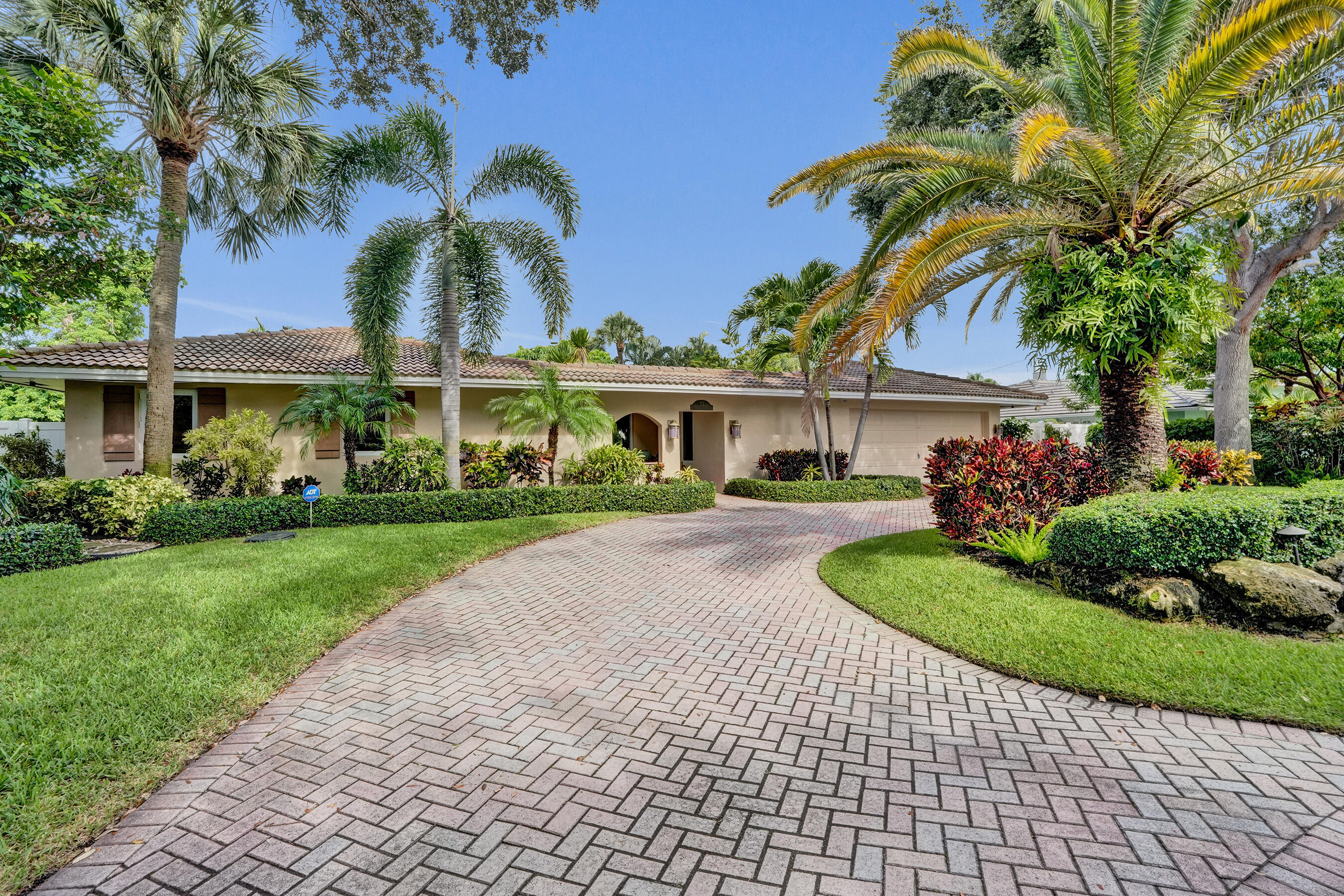 Coral Ridge Country Club Estates - Residential